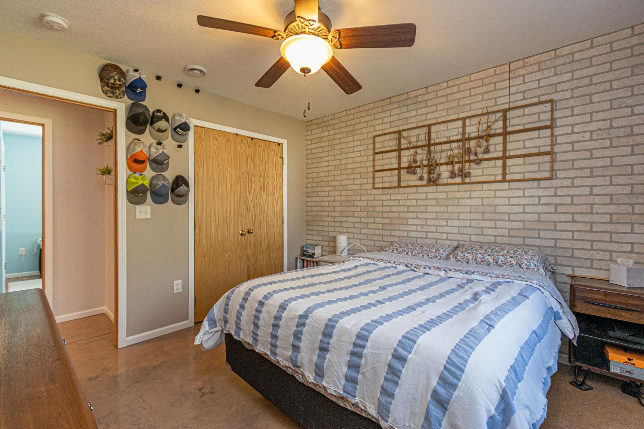 1024 Thomas Drive NE Alexandria MN 56308