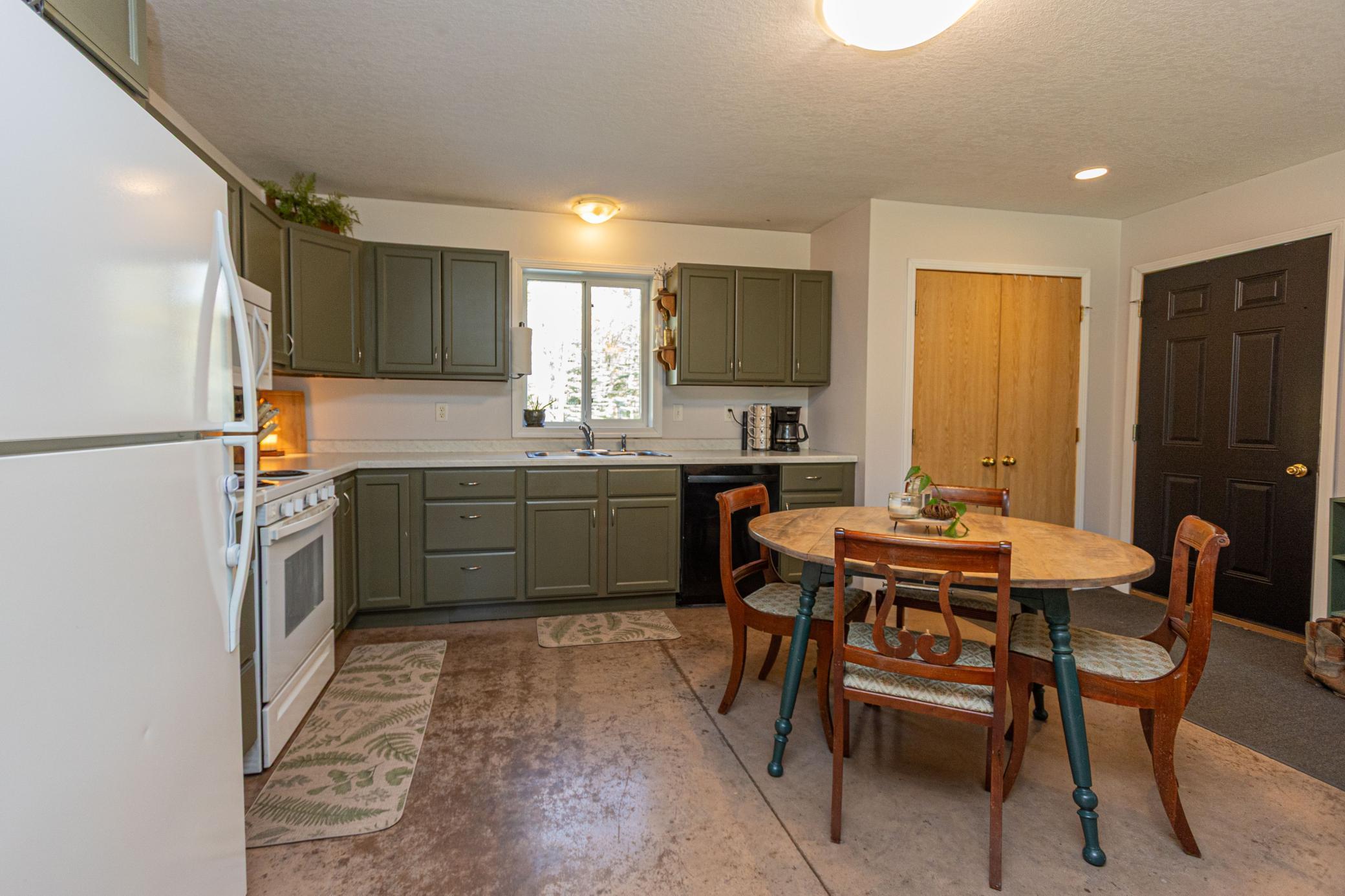 1024 Thomas Drive NE Alexandria MN 56308