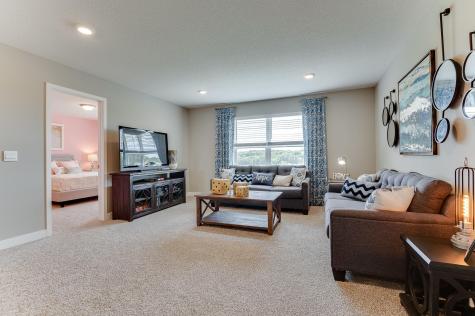 2078 Kestrel Drive Shakopee MN 55379