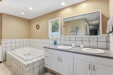 765 E Main Street Anoka MN 55303