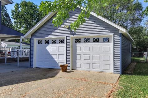 765 E Main Street Anoka MN 55303