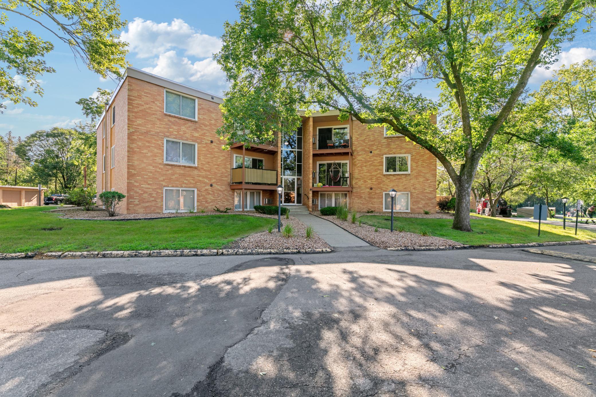 9143 Highway 55 Golden Valley MN 55427