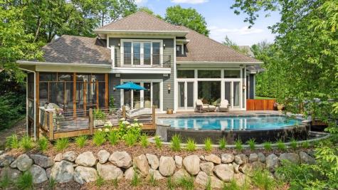15 Queensland Lane N Plymouth MN 55447