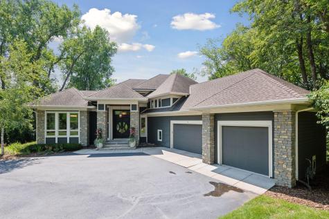 15 Queensland Lane N Plymouth MN 55447