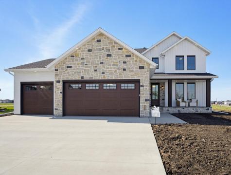 6520 Selkirk Drive S Fargo ND 58104