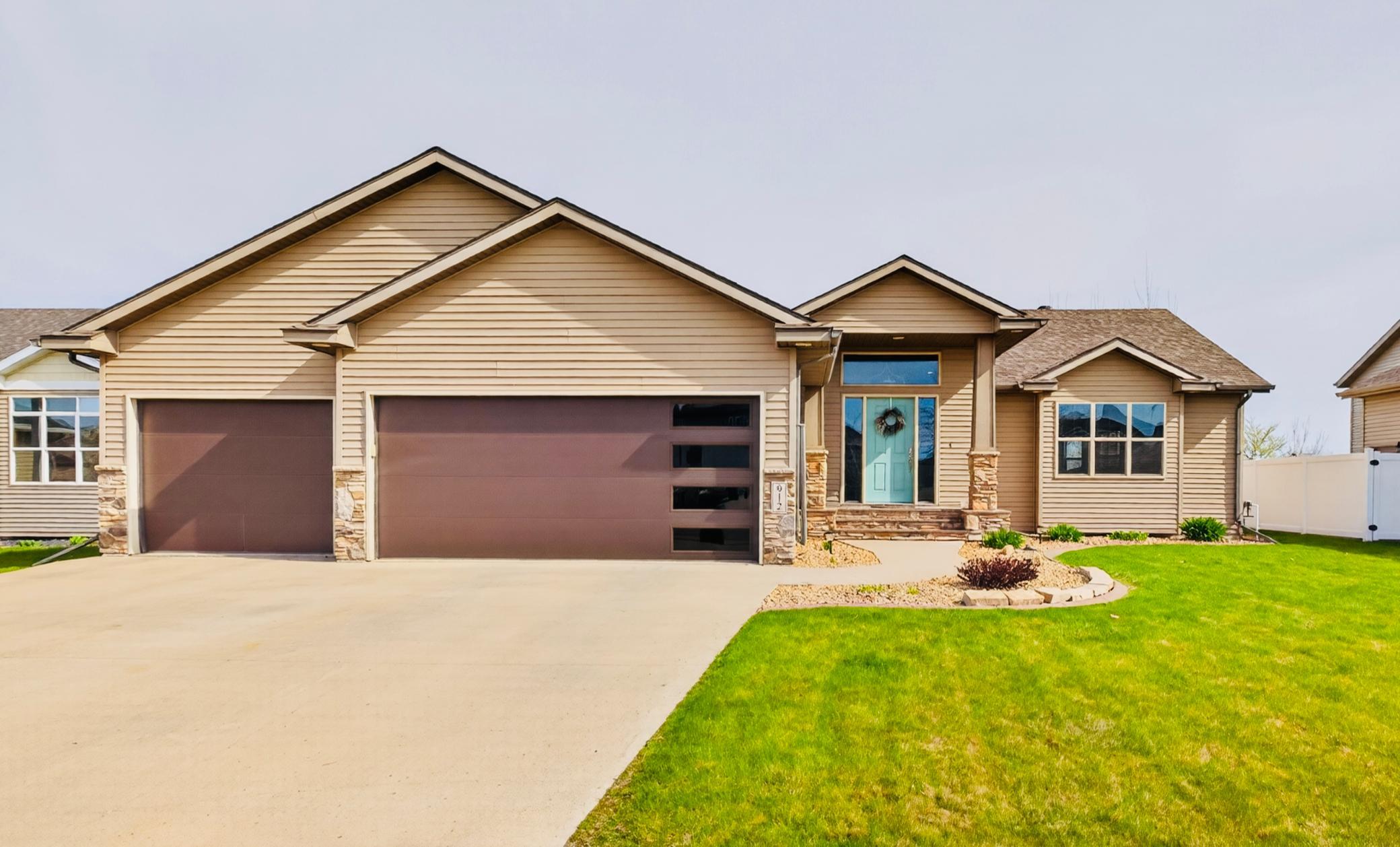 912 35th Avenue W West Fargo ND 58078