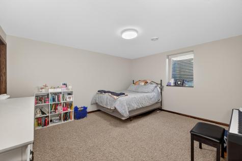 912 35th Avenue W West Fargo ND 58078