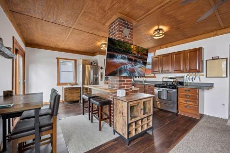 4692 115th Avenue Clear Lake MN 55319