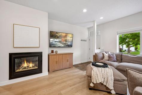 9004 Sawgrass Glen Maple Grove MN 55311
