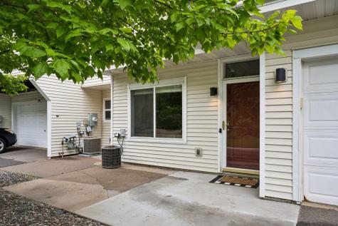 9004 Sawgrass Glen Maple Grove MN 55311