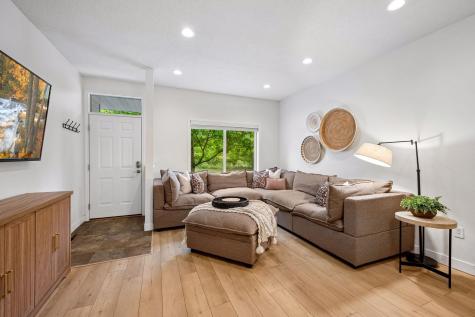 9004 Sawgrass Glen Maple Grove MN 55311