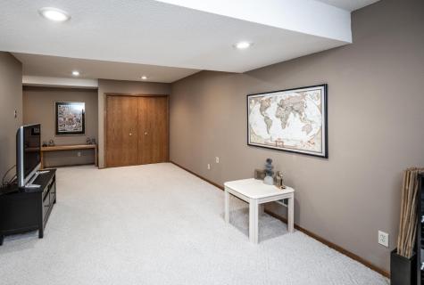868 Basswood Lane Eagan MN 55123