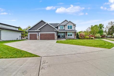 3521 Grandwood Drive N Fargo ND 58102