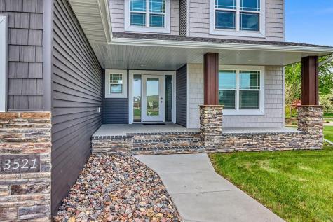3521 Grandwood Drive N Fargo ND 58102