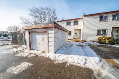 907 40th Street NW Rochester MN 55901