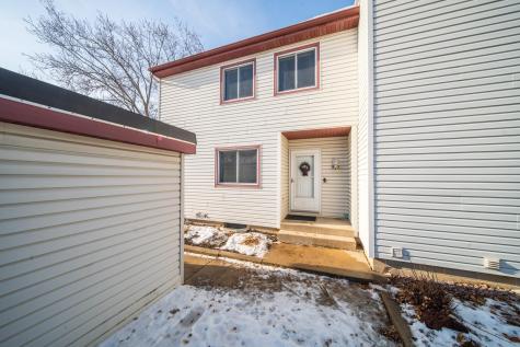 907 40th Street NW Rochester MN 55901