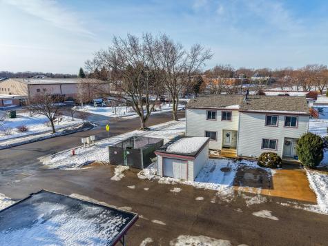 907 40th Street NW Rochester MN 55901
