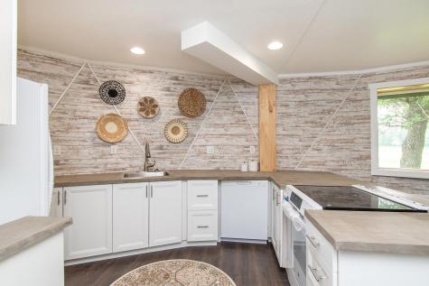 1758 108th Avenue S Moorhead MN 56560