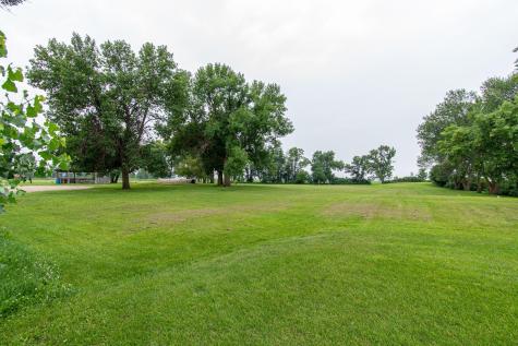 1758 108th Avenue S Moorhead MN 56560