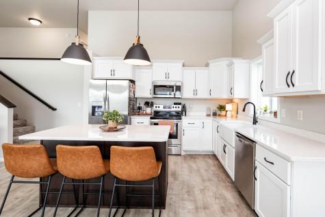 8040 Goldfinch Drive Horace ND 58047