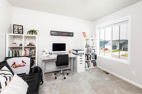 8040 Goldfinch Drive Horace ND 58047