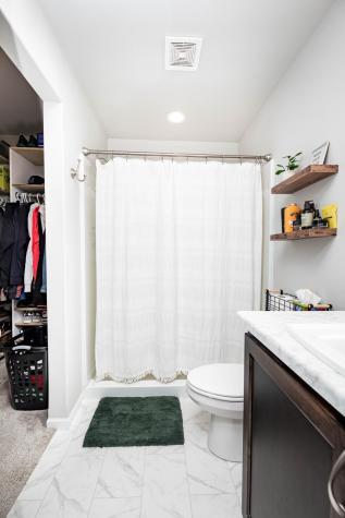 8040 Goldfinch Drive Horace ND 58047