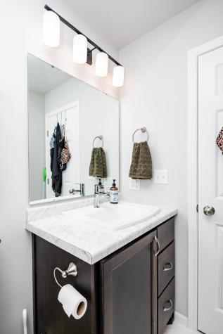 8040 Goldfinch Drive Horace ND 58047