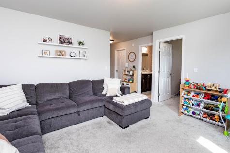 8040 Goldfinch Drive Horace ND 58047