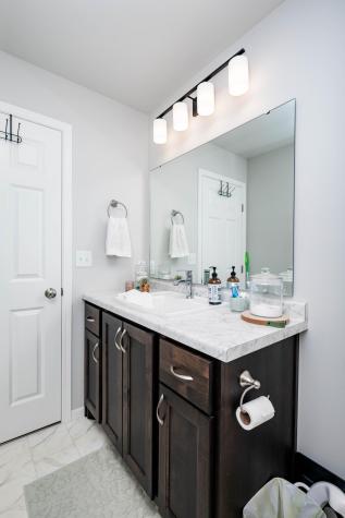 8040 Goldfinch Drive Horace ND 58047