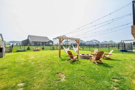 8040 Goldfinch Drive Horace ND 58047