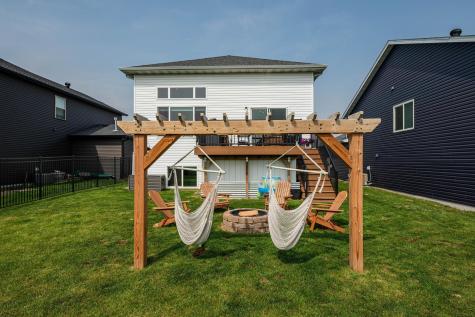 8040 Goldfinch Drive Horace ND 58047