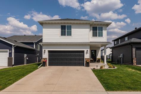8040 Goldfinch Drive Horace ND 58047