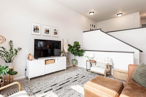 8040 Goldfinch Drive Horace ND 58047