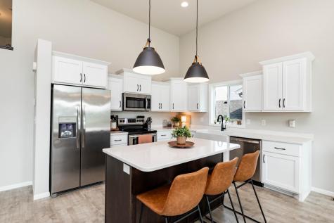 8040 Goldfinch Drive Horace ND 58047