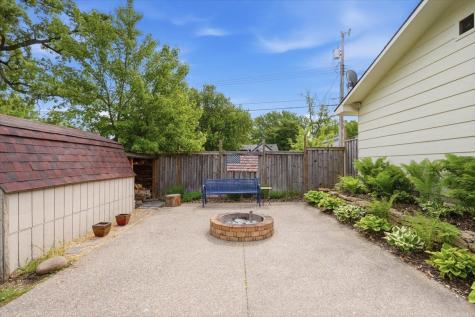 357 6th Street N Bayport MN 55003