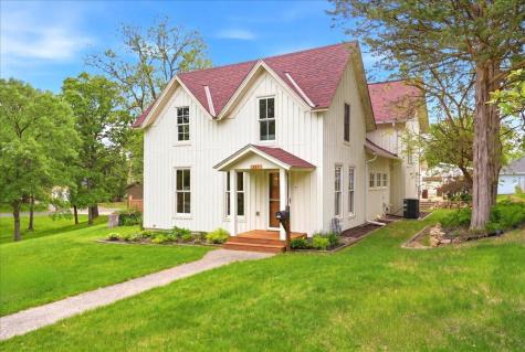 357 6th Street N Bayport MN 55003