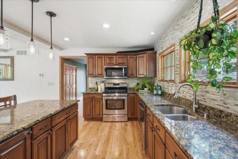 357 6th Street N Bayport MN 55003