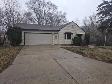 1121 S Vine Street Fergus Falls MN 56537