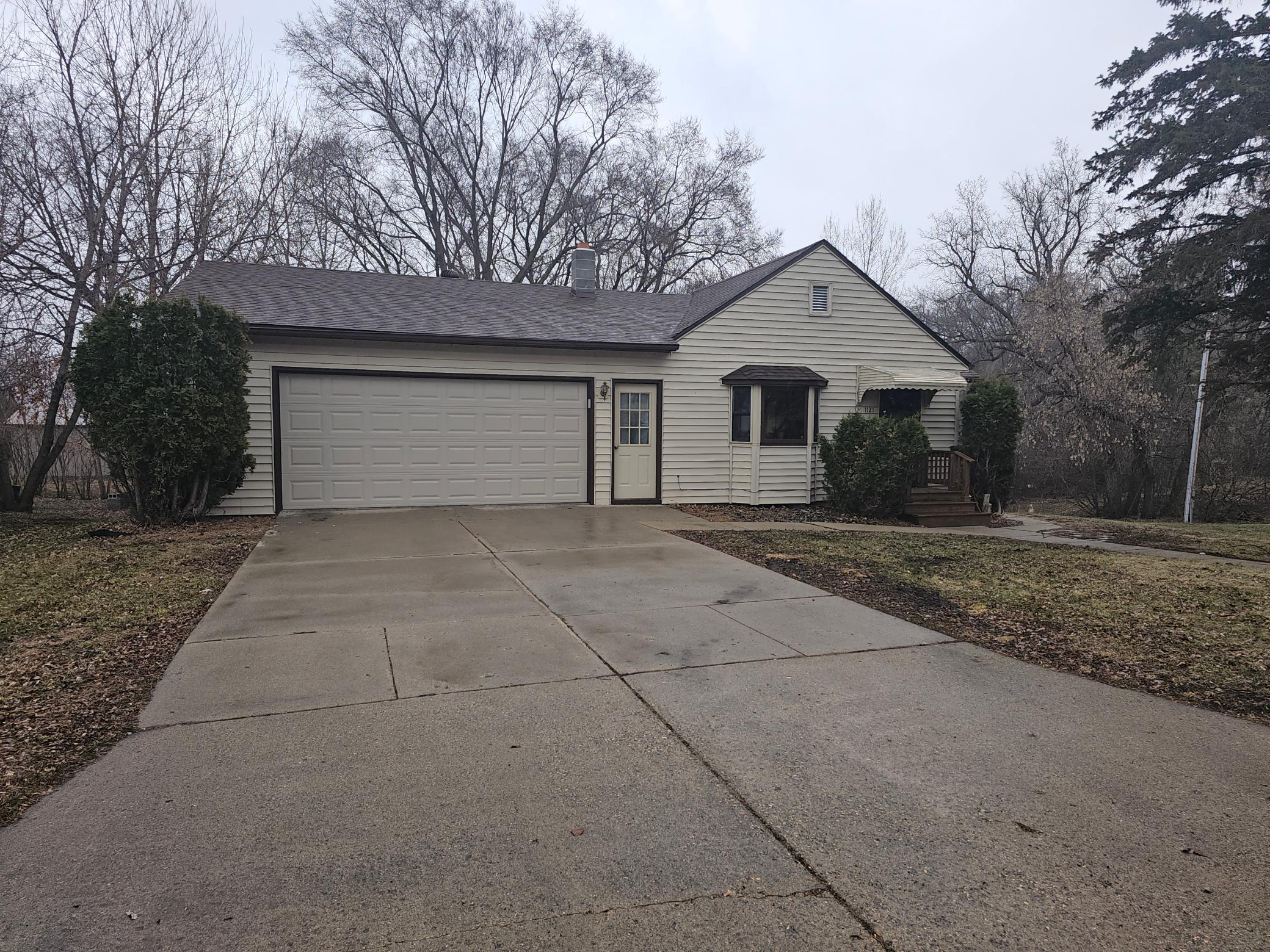 1121 S Vine Street Fergus Falls MN 56537