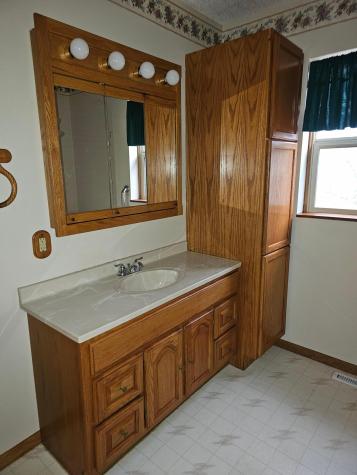 1121 S Vine Street Fergus Falls MN 56537