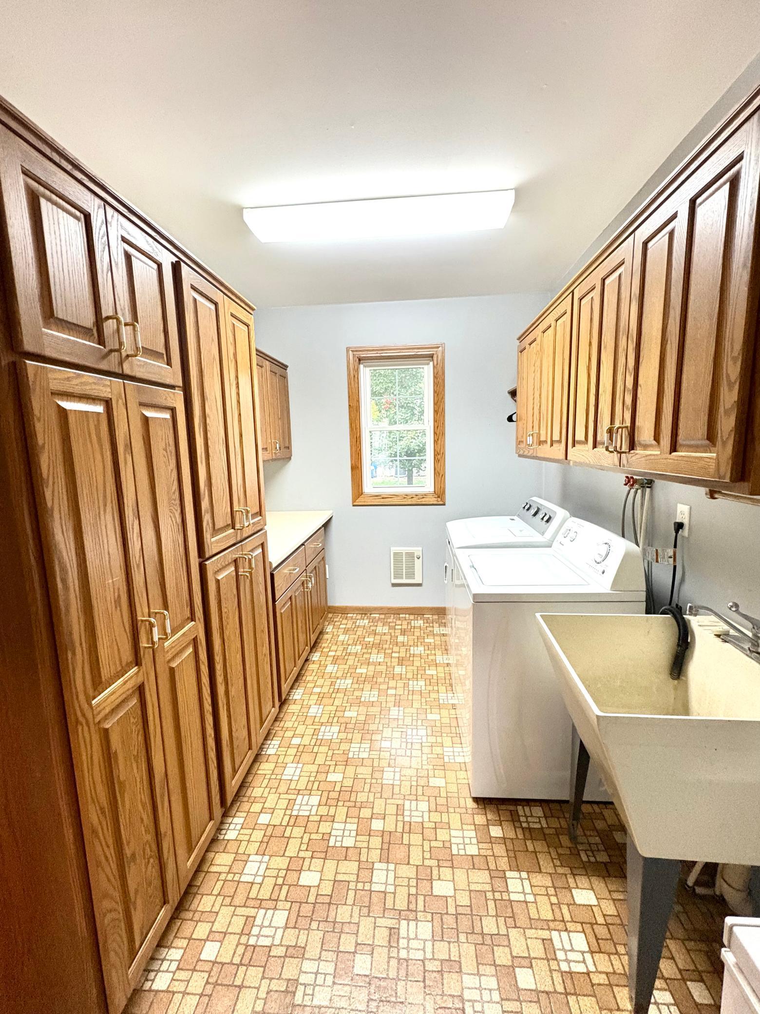 429 E Rooney Avenue Appleton MN 56208