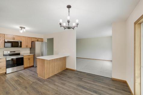 8128 Dawn Avenue Inver Grove Heights MN 55076