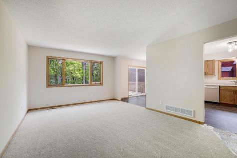 8128 Dawn Avenue Inver Grove Heights MN 55076