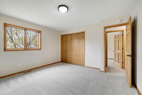 8128 Dawn Avenue Inver Grove Heights MN 55076
