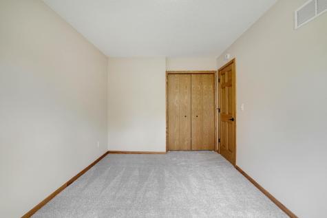 8128 Dawn Avenue Inver Grove Heights MN 55076