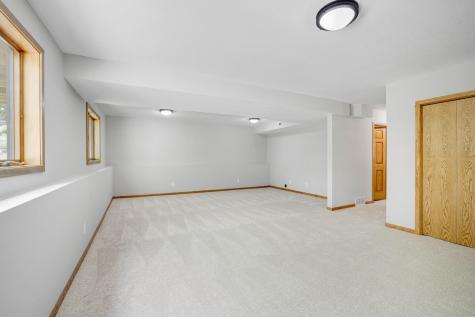 8128 Dawn Avenue Inver Grove Heights MN 55076