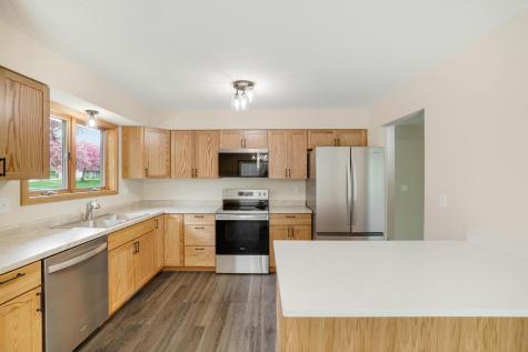 8128 Dawn Avenue Inver Grove Heights MN 55076