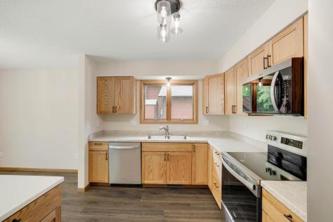 8128 Dawn Avenue Inver Grove Heights MN 55076