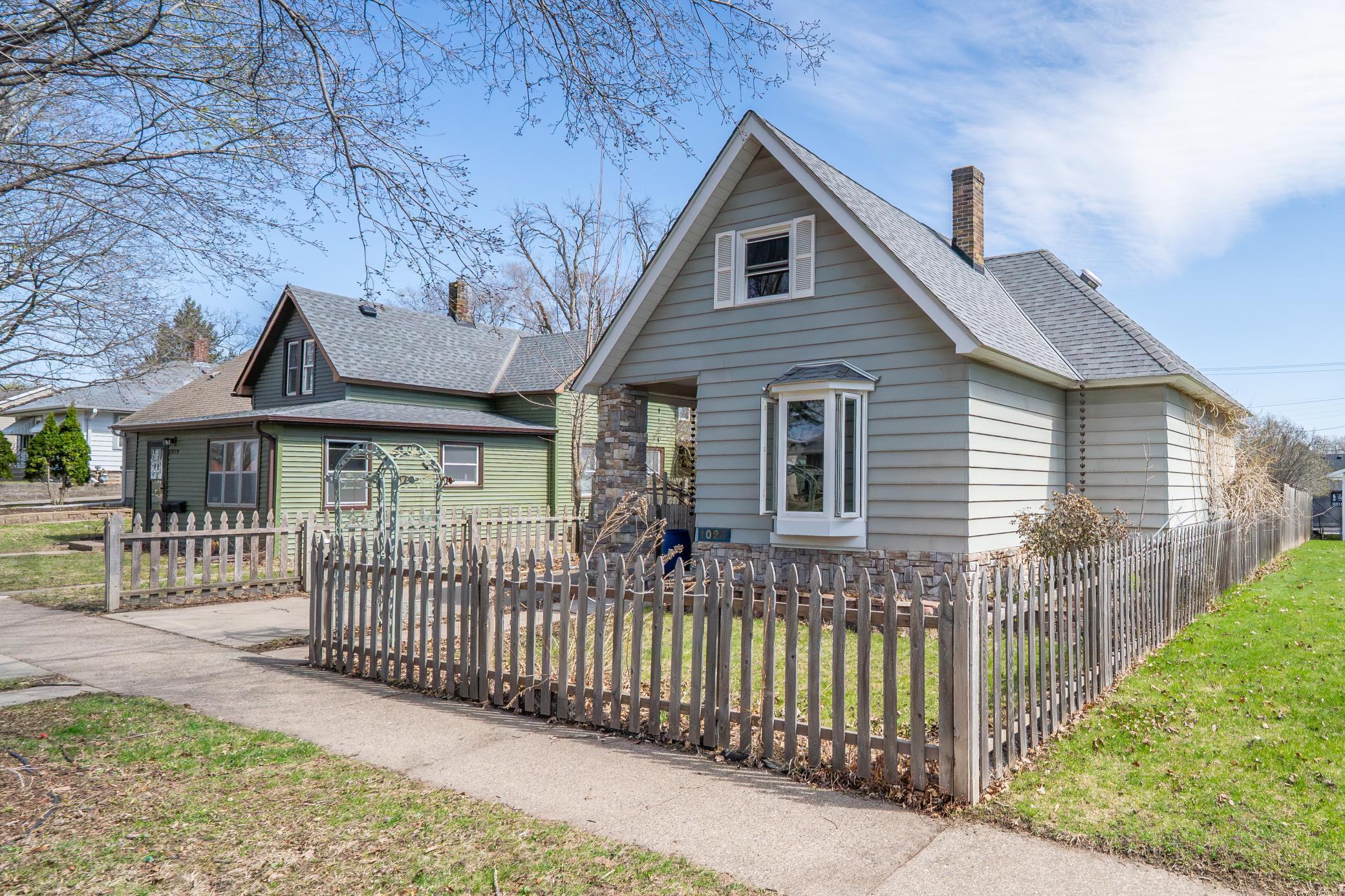1028 Livingston Avenue West Saint Paul MN 55118