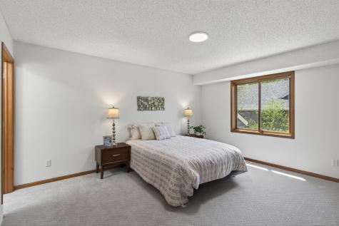 14322 Raven Street NW Andover MN 55304